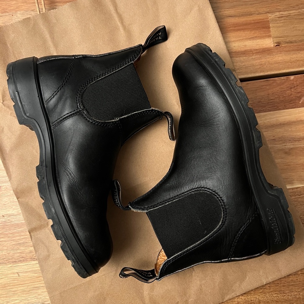Blundstone Women’s Chelsea Boots #510